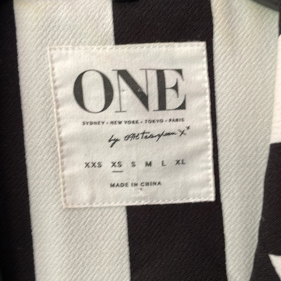 One Teaspoon Black and White Referee Striped Vest - Picture 5 of 10